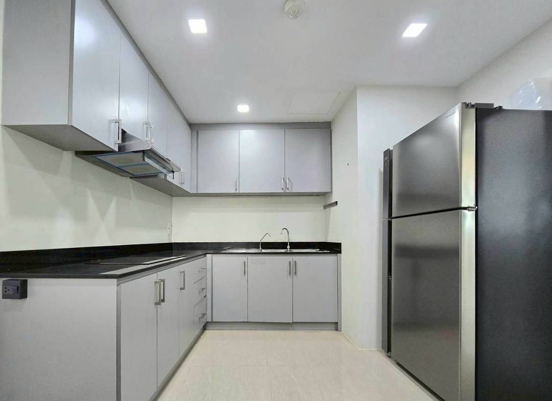 3-Bed 3-Bath 223sqm Condo at President Park Sukhumvit 24 near BTS Phrom Phong for Rent 68K THB