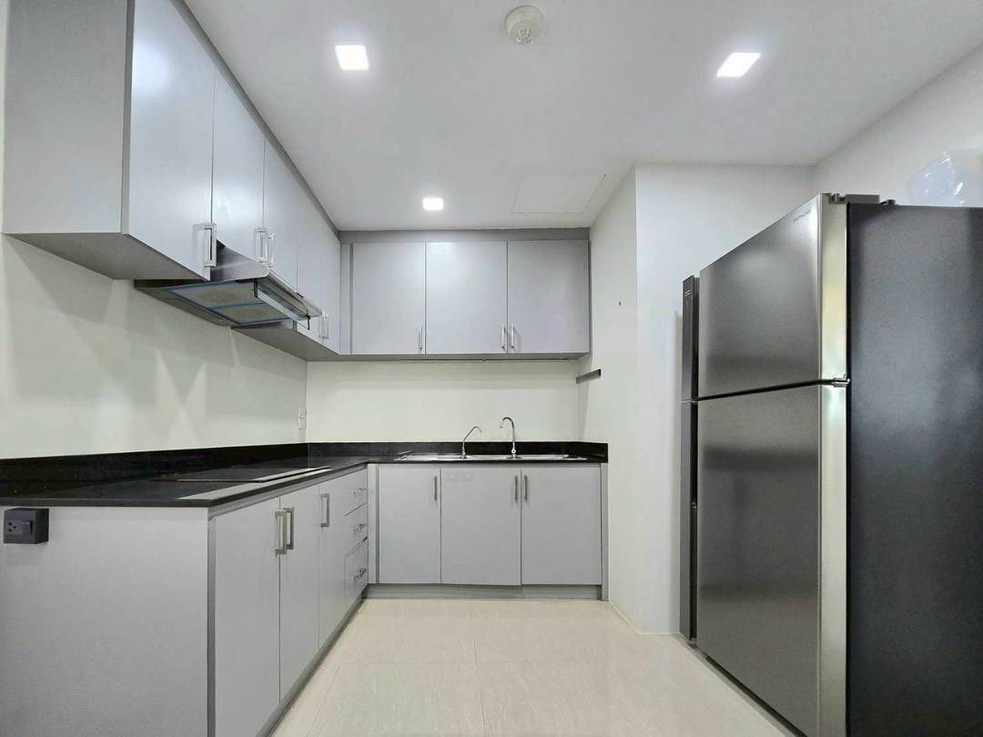 3-Bed 3-Bath 223sqm Condo at President Park Sukhumvit 24 near BTS Phrom Phong for Rent 68K THB