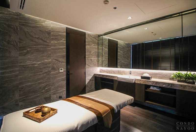 2-Bed 2-Bath 72 sqm THE ESSE Sukhumvit 36 Condo Near BTS Thonglor for Rent 80K THB