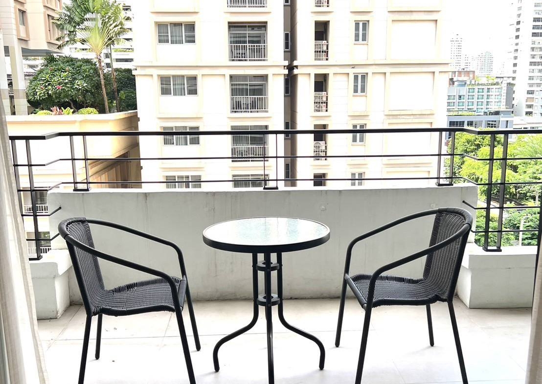 2-Bed 2-Bath 160 sqm Villa Bajaj Condo near BTS Asoke MRT Sukhumvit for Rent 85K THB