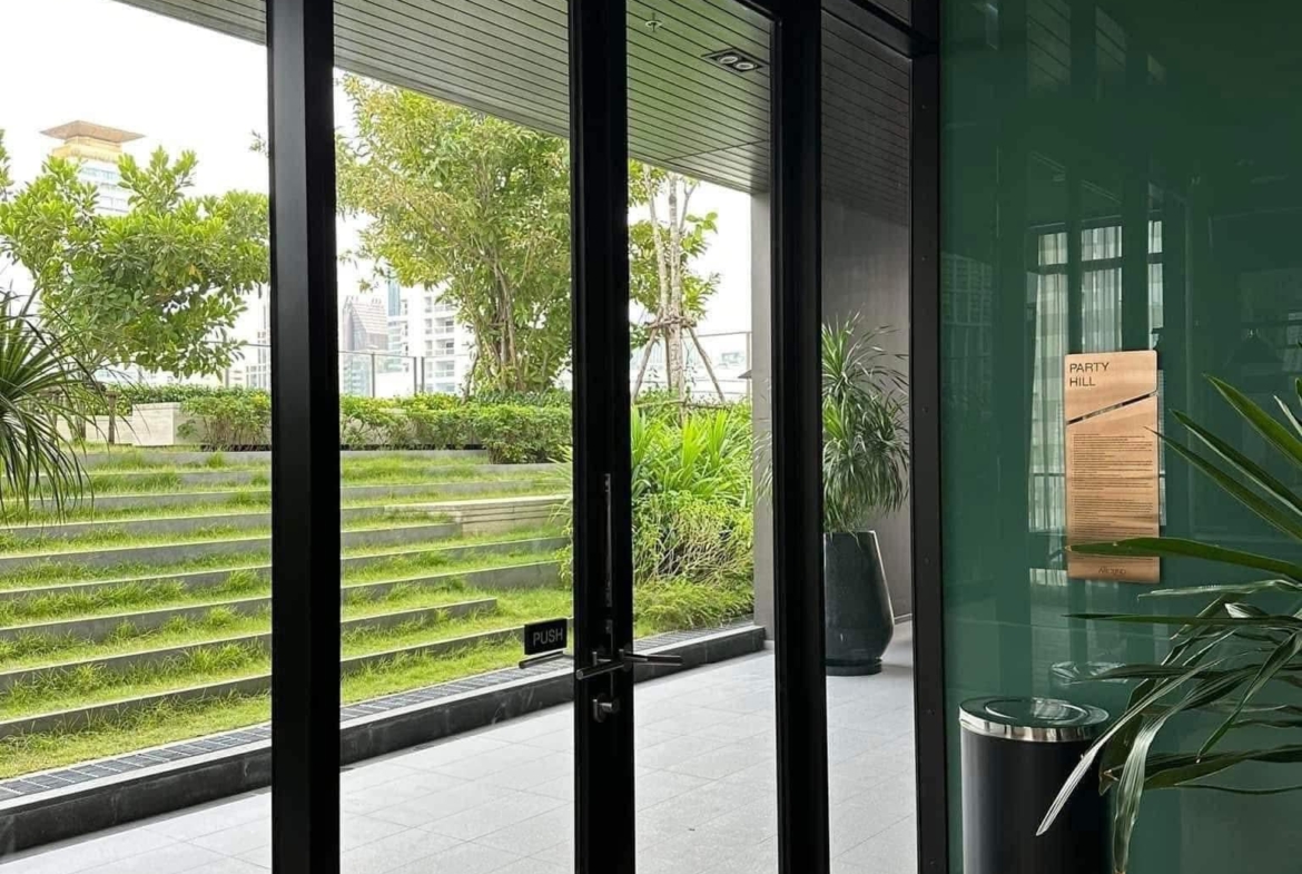 2-Bed 2-Bath 55sqm Condo at Noble Around Sukhumvit 33 near BTS Phrom Phong for Rent 55K THB / Sale 15M THB