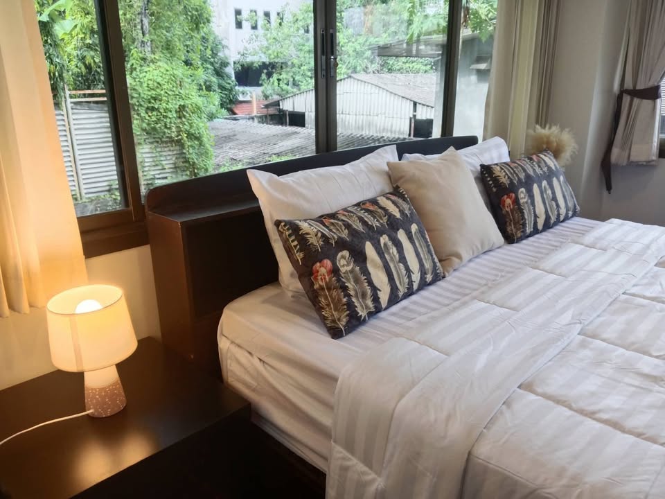 3-Bed 2-Bath 200 sqm Swasdi Mansion Sukhumvit 31 Condo Near Phrom Phong BTS for Rent 55K THB