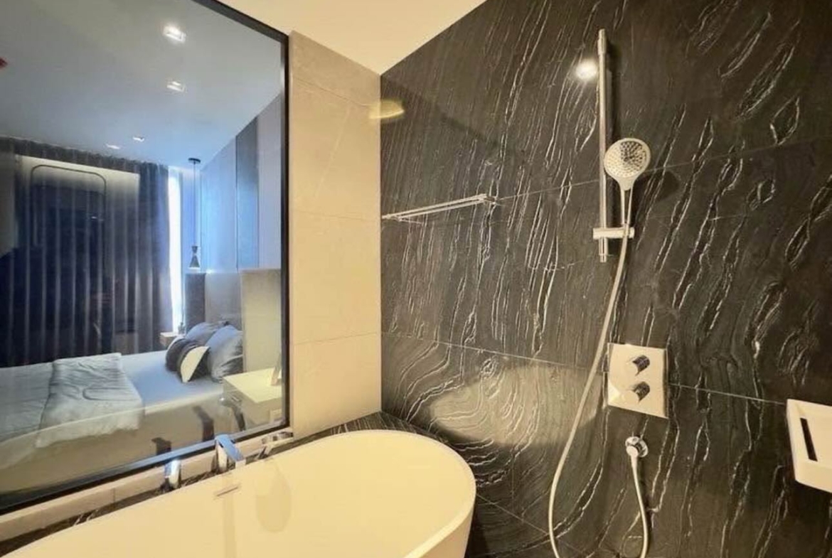 1-Bed 1-Bath 53 sqm Condo at The Reserve Hideaway Ekkamai near BTS Ekkamai for Rent 58K THB or Sale 13.9M THB