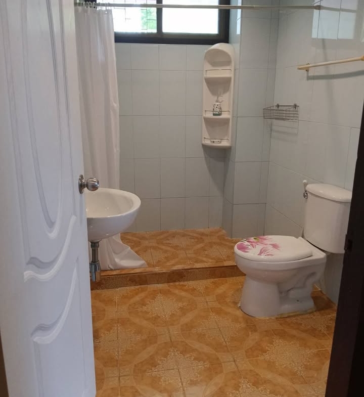 3-Bed 2-Bath 200 sqm Swasdi Mansion Sukhumvit 31 Condo Near Phrom Phong BTS for Rent 55K THB
