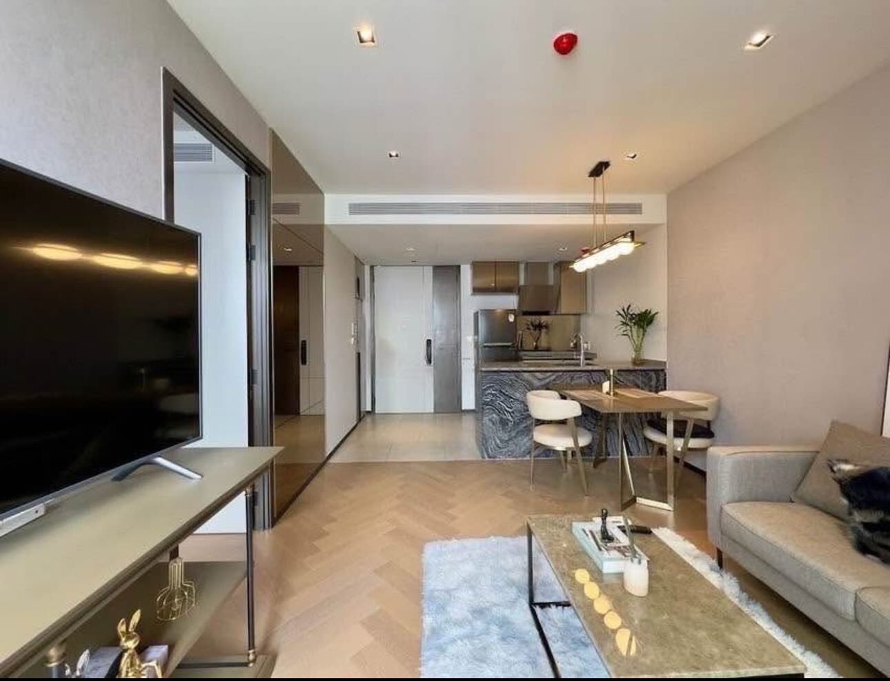 1-Bed 1-Bath 53 sqm Condo at The Reserve Hideaway Ekkamai near BTS Ekkamai for Rent 58K THB or Sale 13.9M THB