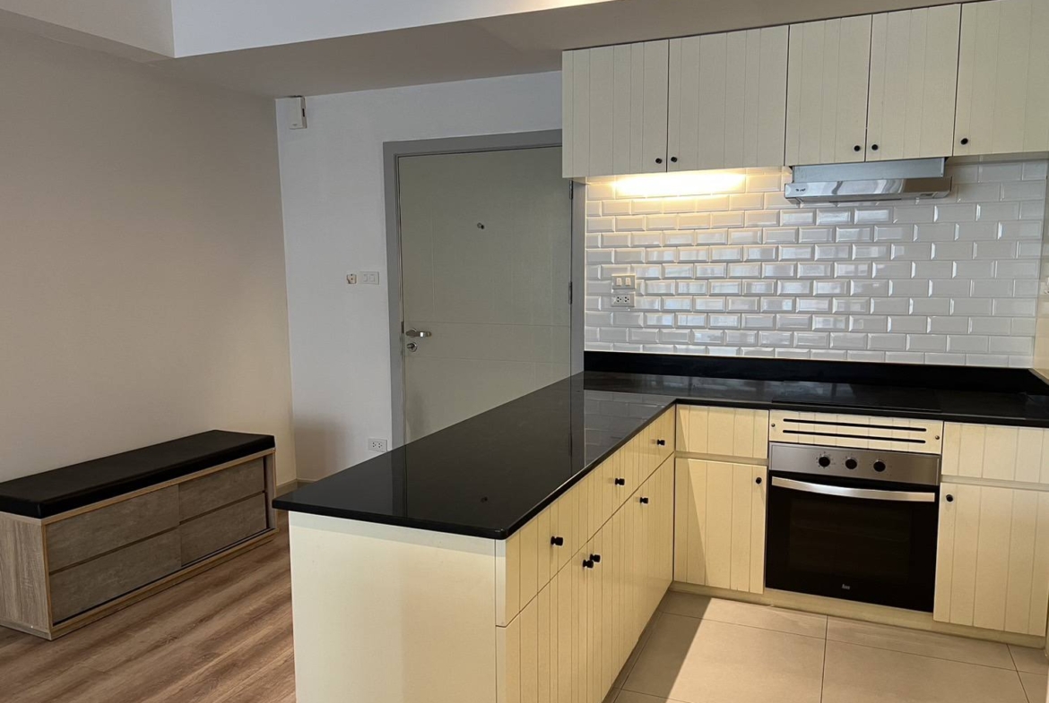 2-Bed 2-Bath 160 sqm Villa Bajaj Condo near BTS Asoke MRT Sukhumvit for Rent 85K THB