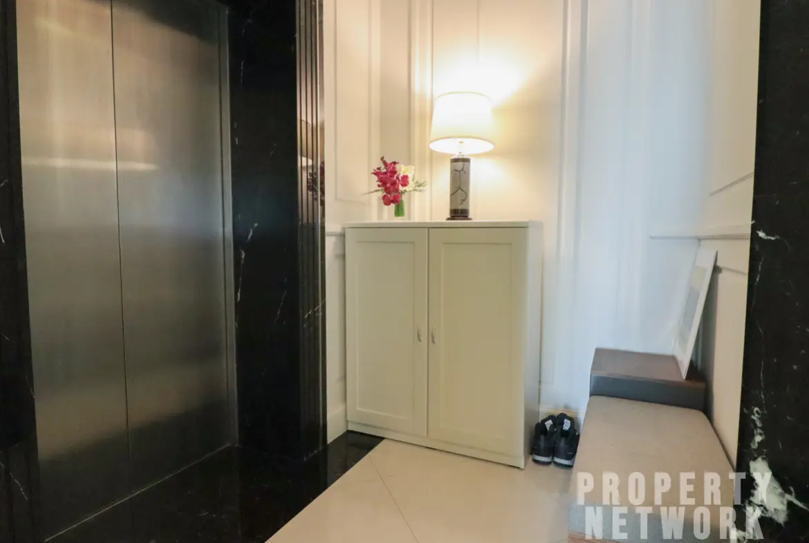2-Bed 2-Bath 111 sqm Royce Private Residences Condo Near MRT Sukhumvit For Sale 21M THB