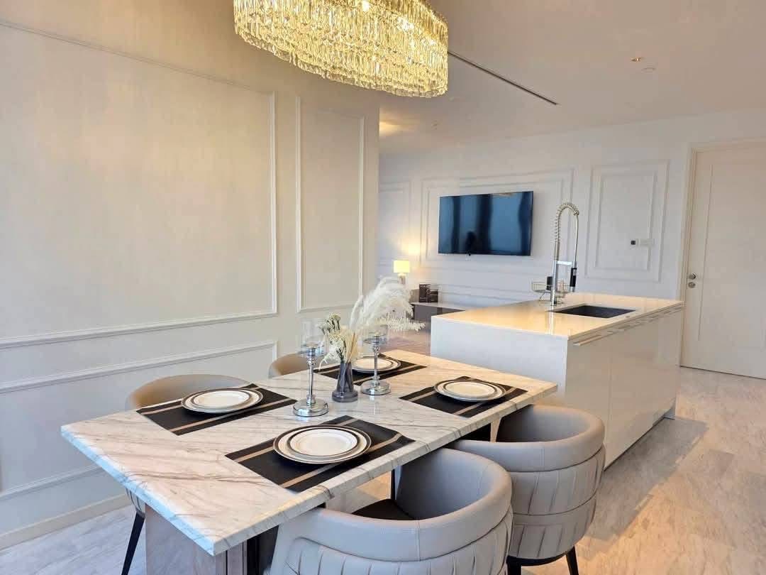 2-Bed 3-Bath 117 sqm Four Seasons Condo Near BTS Saphan Taksin for Rent 300K THB