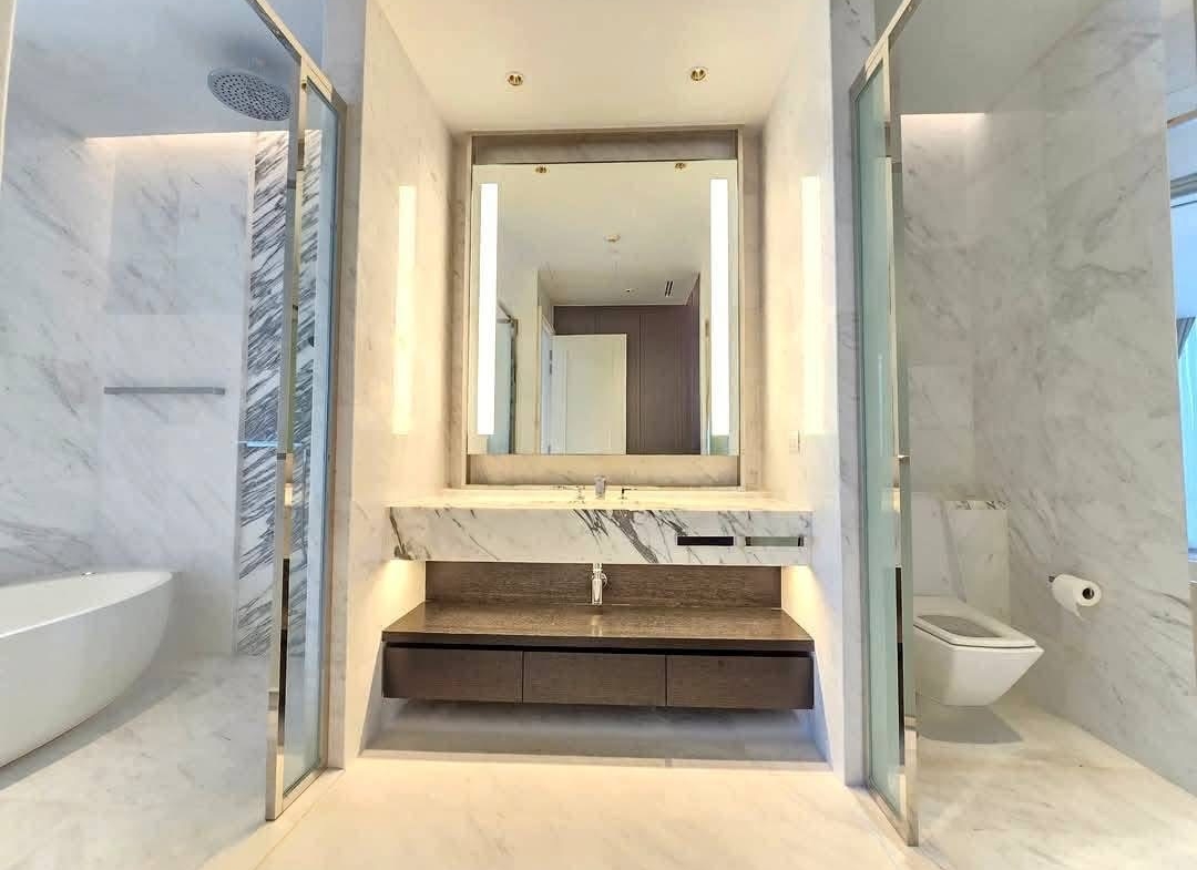 2-Bed 3-Bath 117 sqm Four Seasons Condo Near BTS Saphan Taksin for Rent 300K THB