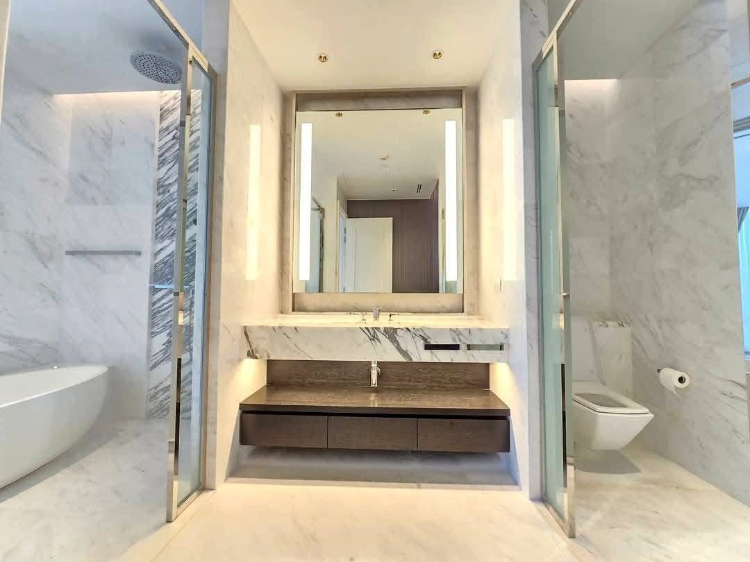 2-Bed 3-Bath 117 sqm Four Seasons Condo Near BTS Saphan Taksin for Rent 300K THB
