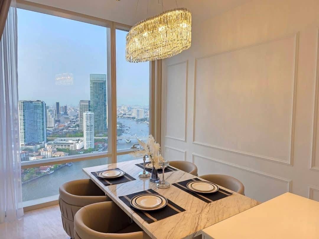 2-Bed 3-Bath 117 sqm Four Seasons Condo Near BTS Saphan Taksin for Rent 300K THB