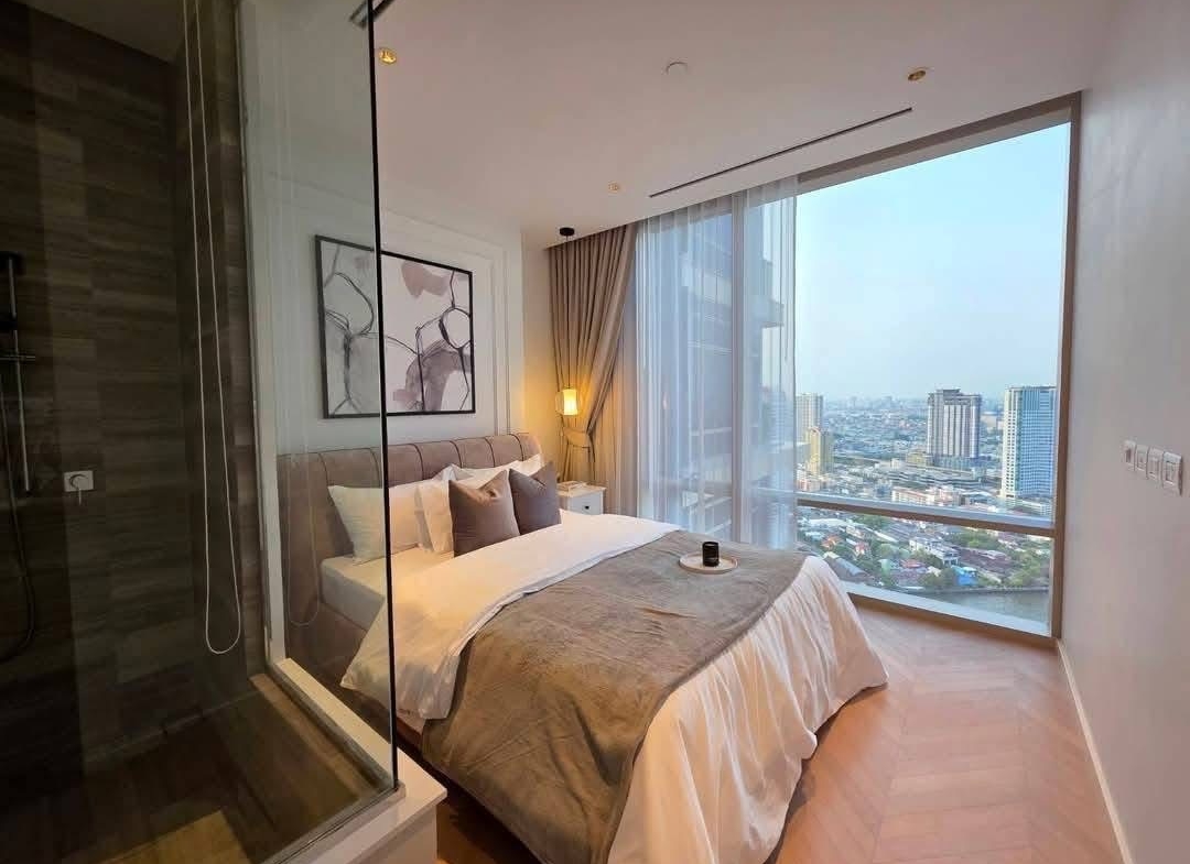 2-Bed 3-Bath 117 sqm Four Seasons Condo Near BTS Saphan Taksin for Rent 300K THB