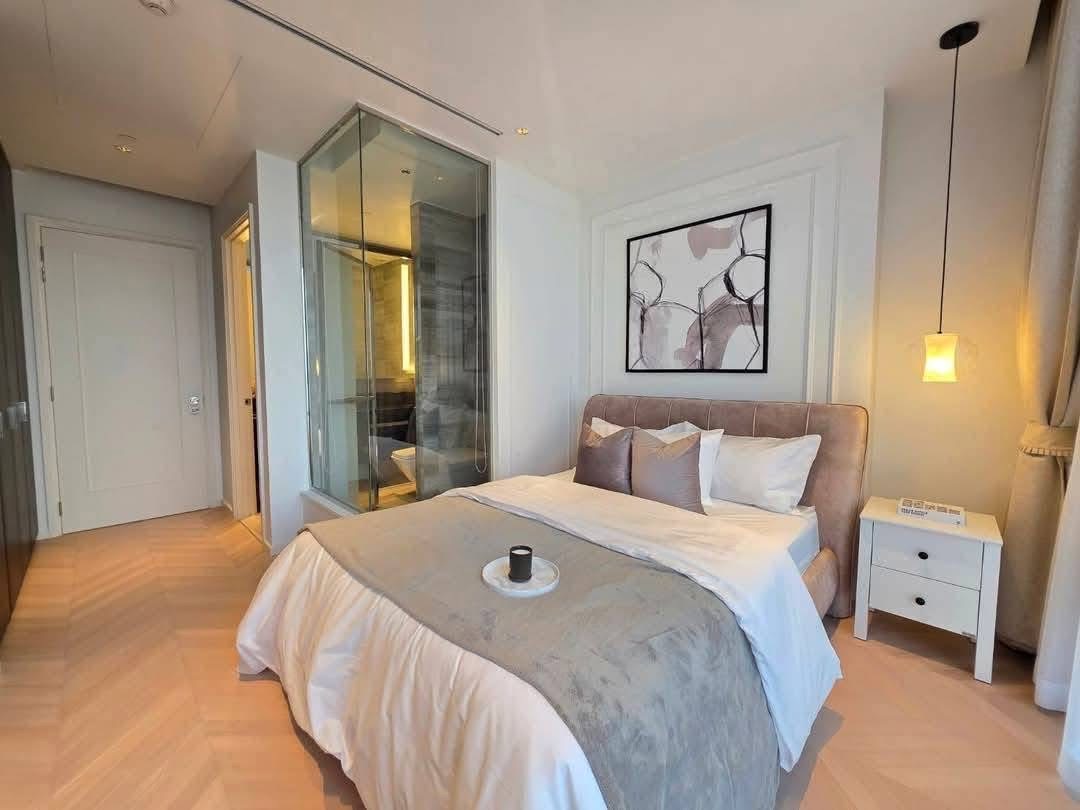 2-Bed 3-Bath 117 sqm Four Seasons Condo Near BTS Saphan Taksin for Rent 300K THB