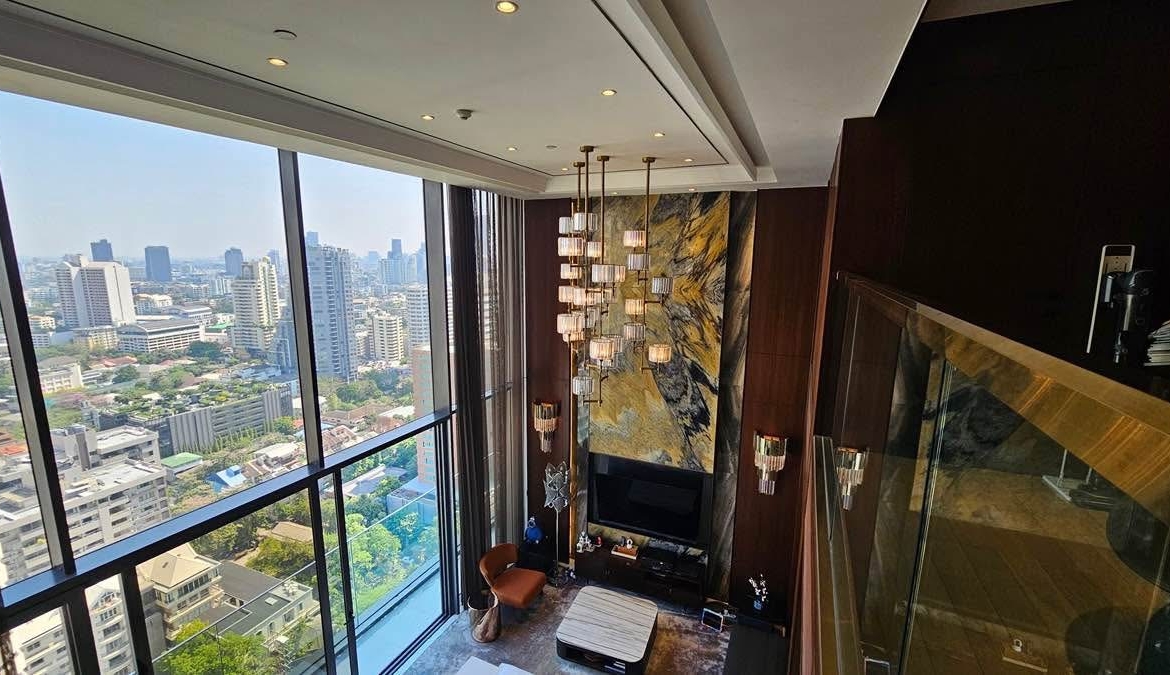 2-Bed 2-Bath 96 sqm Fullerton Sukhumvit Condo near BTS Ekkamai for Sale 19M THB