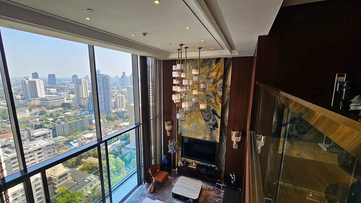 2-Bed 2-Bath 96 sqm Fullerton Sukhumvit Condo near BTS Ekkamai for Sale 19M THB