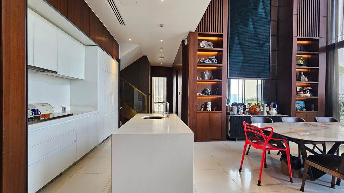 2-Bed 2-Bath 96 sqm Fullerton Sukhumvit Condo near BTS Ekkamai for Sale 19M THB