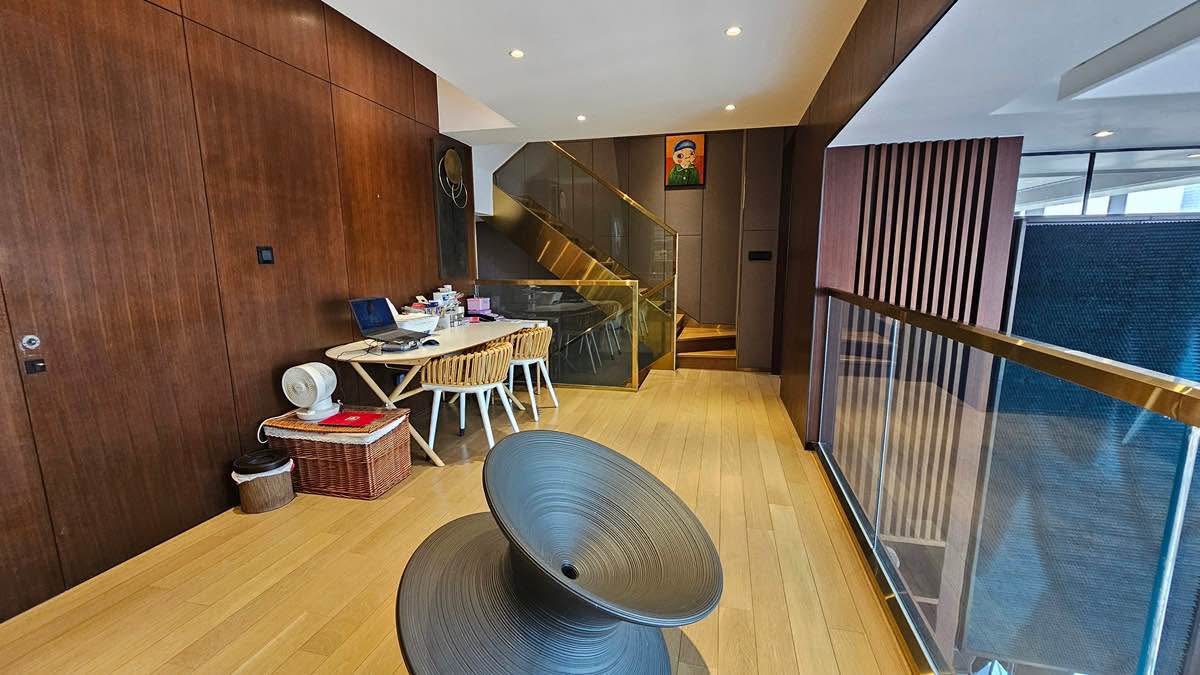 2-Bed 2-Bath 96 sqm Fullerton Sukhumvit Condo near BTS Ekkamai for Sale 19M THB