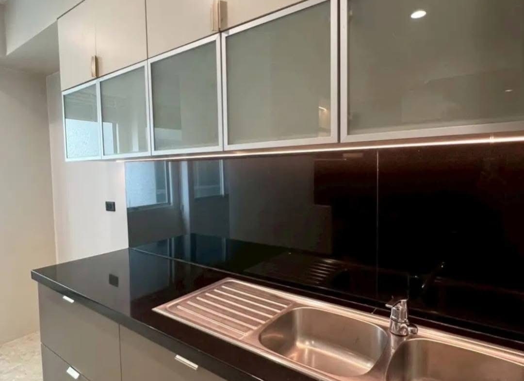 4-Bed 3-Bath 230 sqm Royal Residence Park Condo Near BTS Ploenchit MRT Lumpini for Rent 175K THB