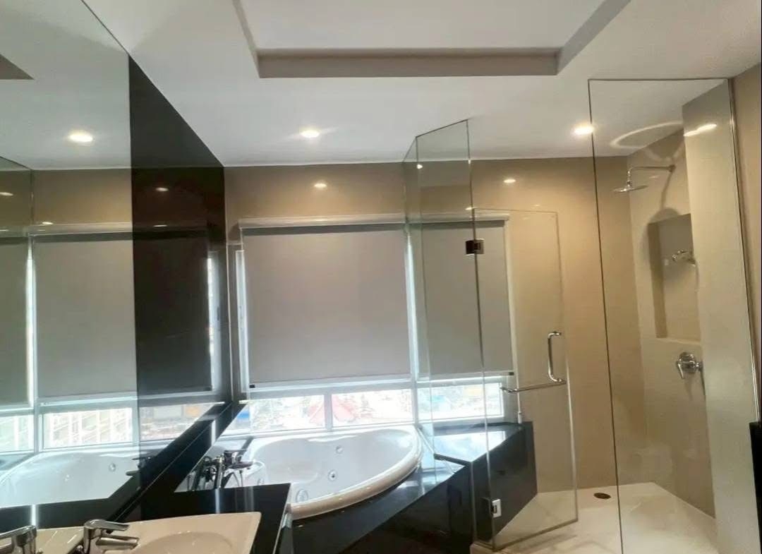 4-Bed 3-Bath 230 sqm Royal Residence Park Condo Near BTS Ploenchit MRT Lumpini for Rent 175K THB