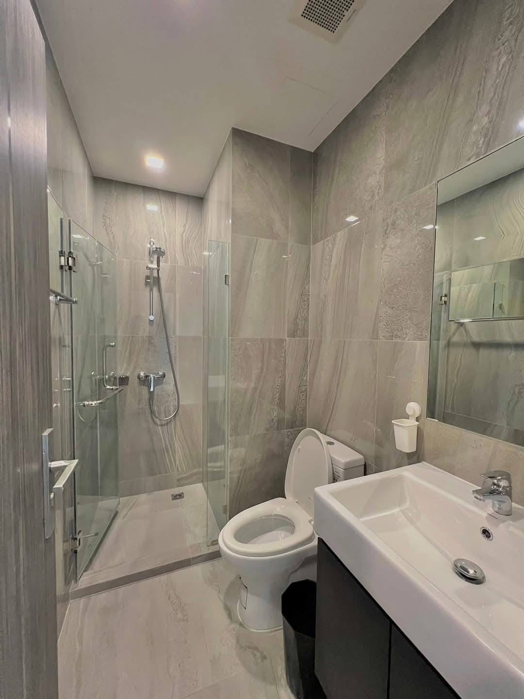2-Bed 1-Bath 60 sqm Condo at Q Prasarnmit Near BTS Asok for Rent 45-50K THB