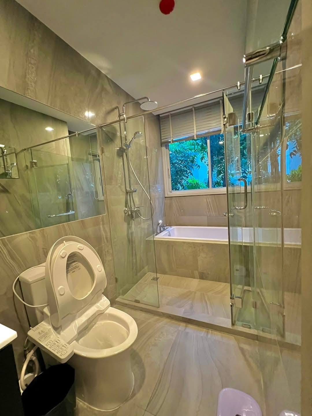 2-Bed 1-Bath 60 sqm Condo at Q Prasarnmit Near BTS Asok for Rent 45-50K THB