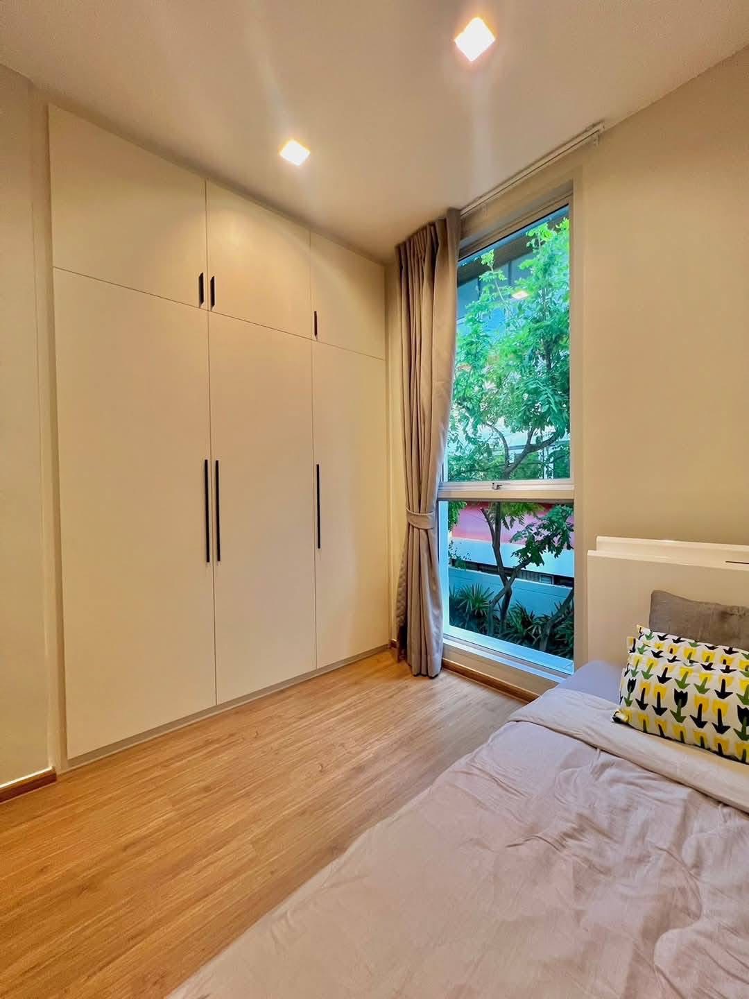2-Bed 1-Bath 60 sqm Condo at Q Prasarnmit Near BTS Asok for Rent 45-50K THB