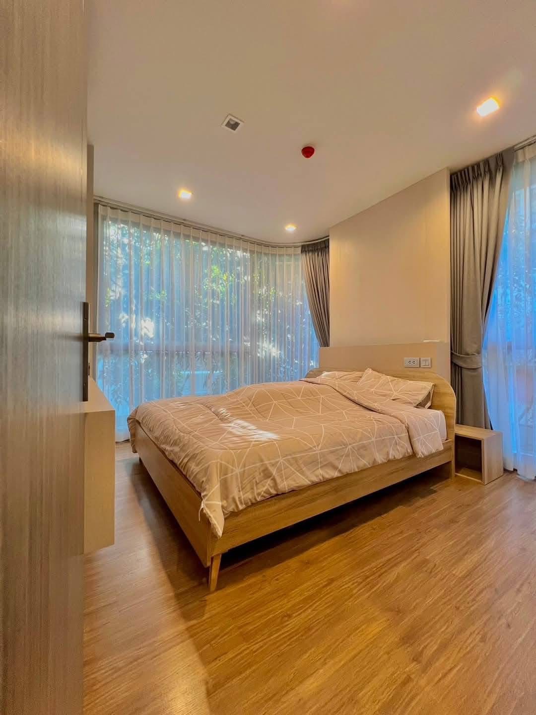 2-Bed 1-Bath 60 sqm Condo at Q Prasarnmit Near BTS Asok for Rent 45-50K THB