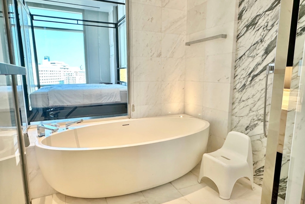 3-Bed 4-Bath 250 sqm Four Seasons Condo near BTS Saphan Taksin for Rent 380K THB