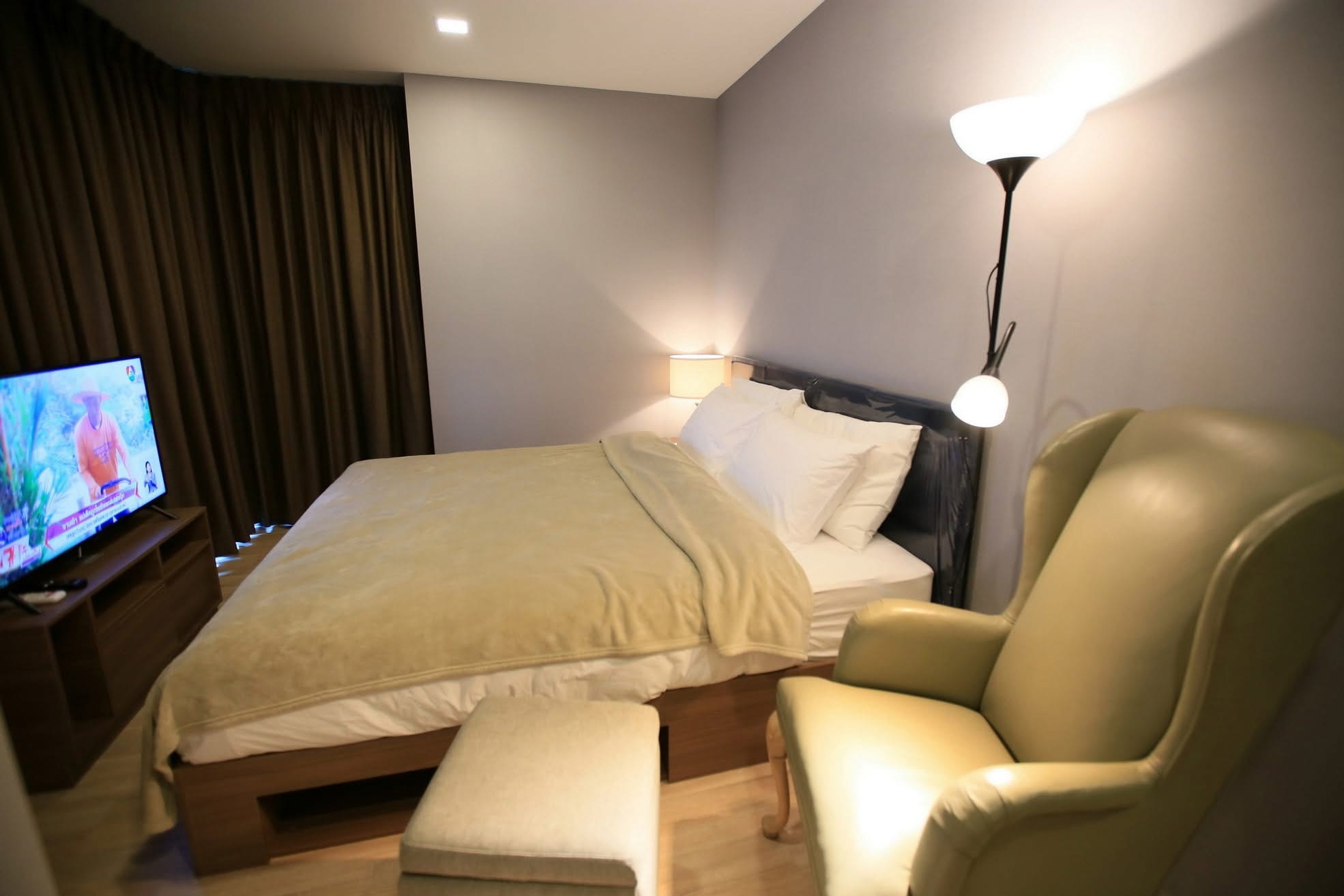 2-Bed 2-Bath 68 sqm Condo at TAKA Haus Ekkamai BTS for Rent 45K THB or Sale 17M THB