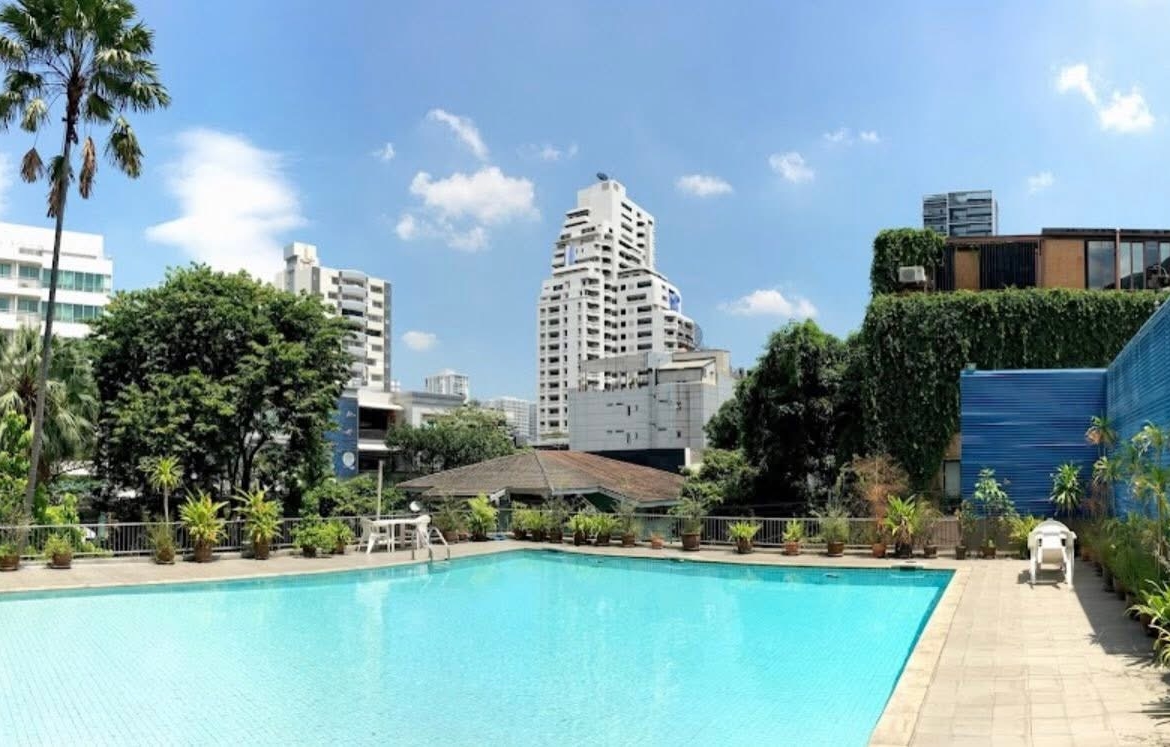 4-Bed 4-Bath 250 sqm KC Court Apartment Near BTS Thong Lo for Rent 80K THB