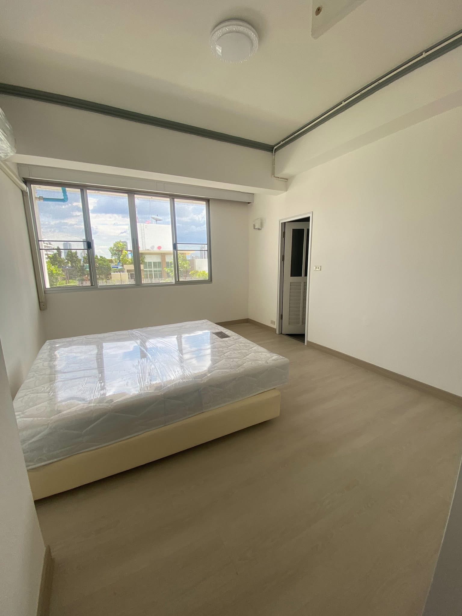 4-Bed 4-Bath 250 sqm KC Court Apartment Near BTS Thong Lo for Rent 80K THB