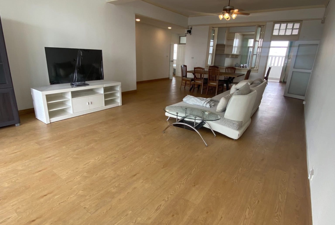 4-Bed 4-Bath 250 sqm KC Court Apartment Near BTS Thong Lo for Rent 80K THB