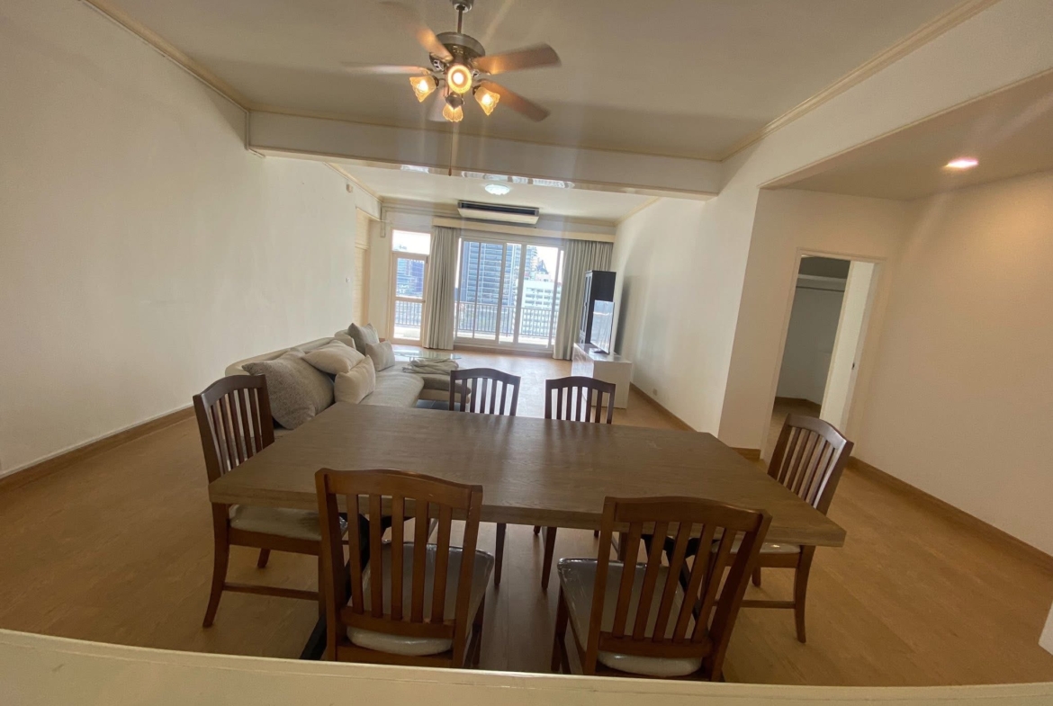 4-Bed 4-Bath 250 sqm KC Court Apartment Near BTS Thong Lo for Rent 80K THB