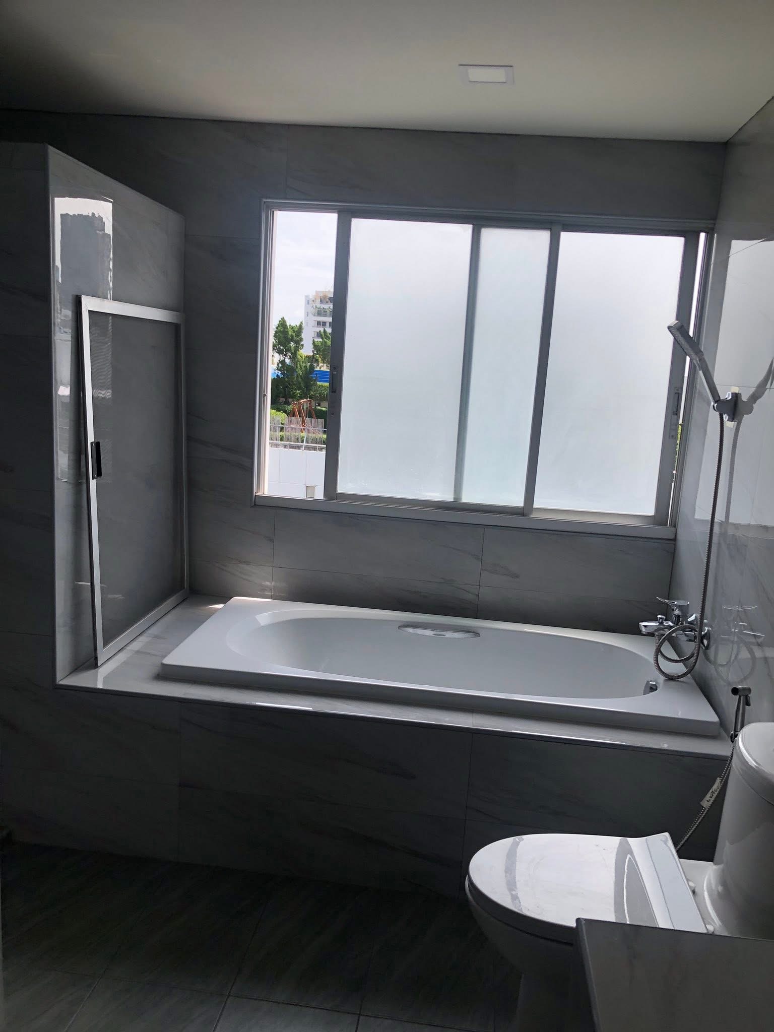 4-Bed 4-Bath 250 sqm KC Court Apartment Near BTS Thong Lo for Rent 80K THB