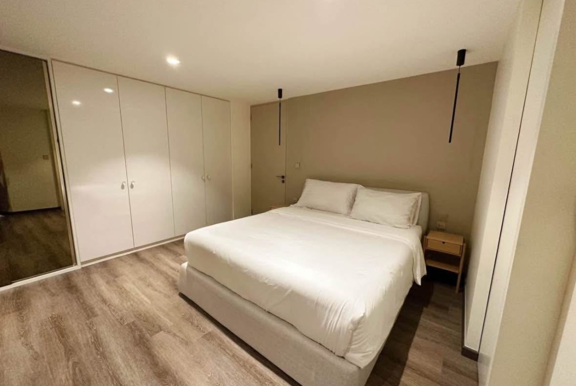 2-Bed 2-Bath 139 sqm Condo at DS Tower 2 near BTS Phrom Phong for Sale 16.8M THB