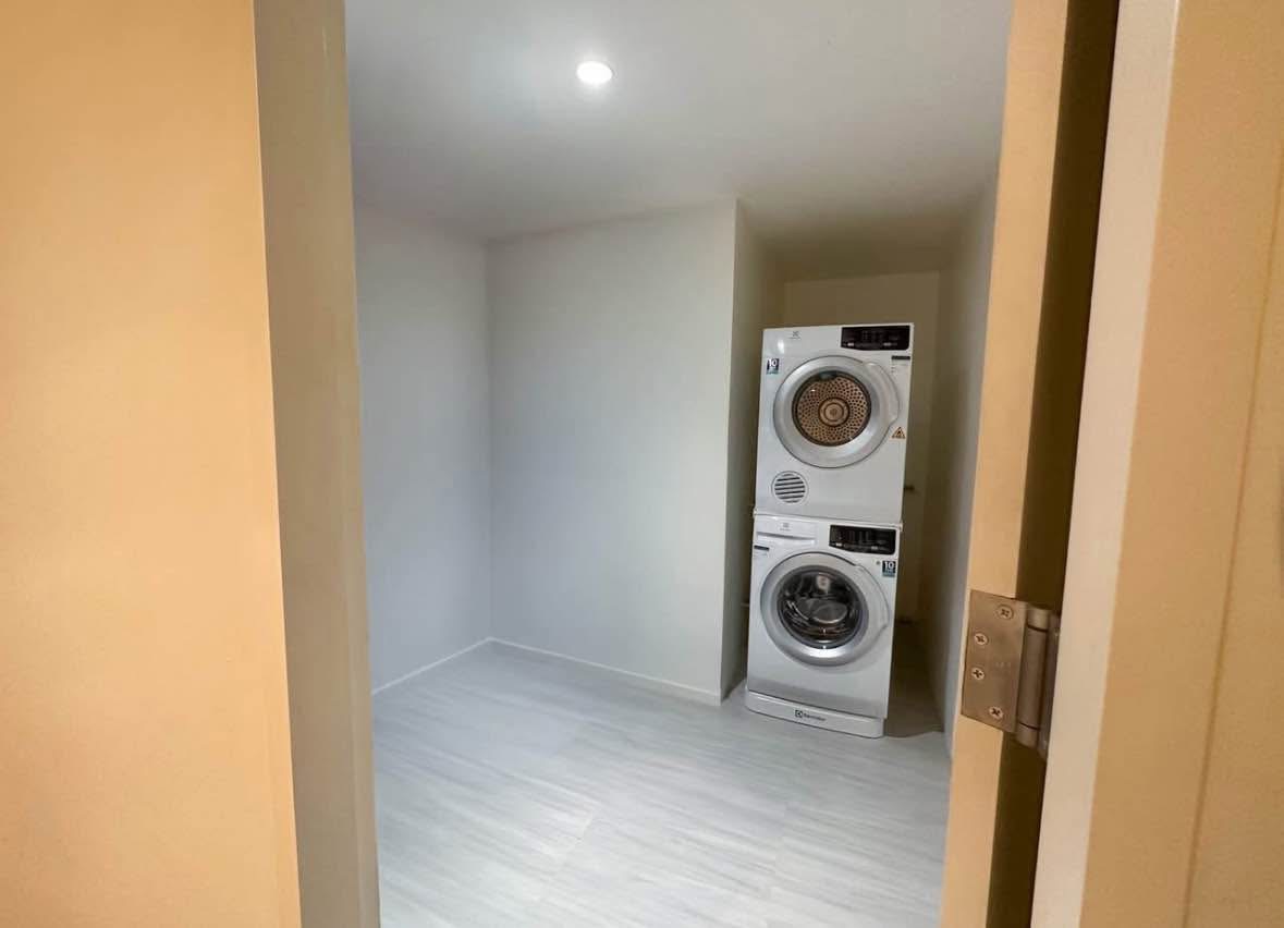 2-Bed 2-Bath 139 sqm Condo at DS Tower 2 near BTS Phrom Phong for Sale 16.8M THB
