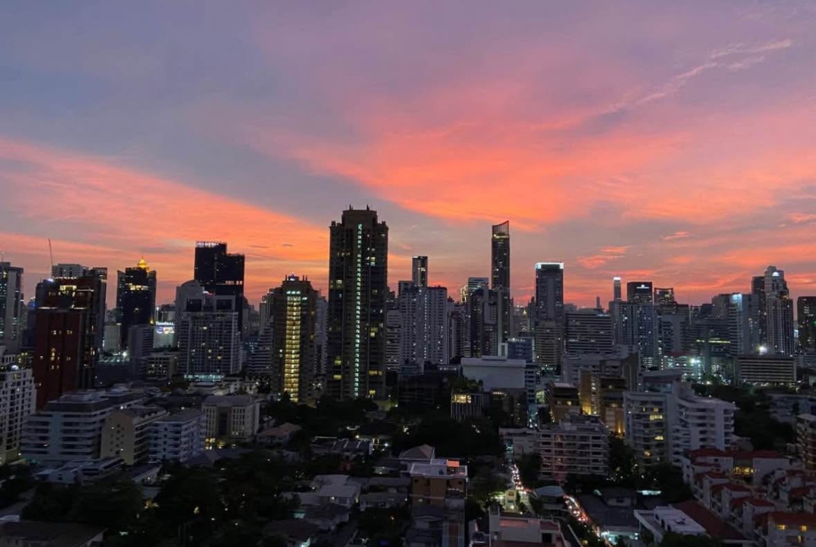 2-Bed 2-Bath 139 sqm Condo at DS Tower 2 near BTS Phrom Phong for Sale 16.8M THB