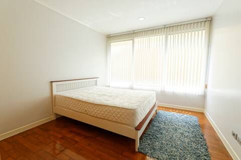 3-Bed 3-Bath 134 sqm Baan Siriruedee Condo near Phloen Chit BTS for Rent 70K or Sale 18M THB