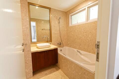 3-Bed 3-Bath 134 sqm Baan Siriruedee Condo near Phloen Chit BTS for Rent 70K or Sale 18M THB