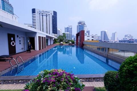 3-Bed 3-Bath 134 sqm Baan Siriruedee Condo near Phloen Chit BTS for Rent 70K or Sale 18M THB