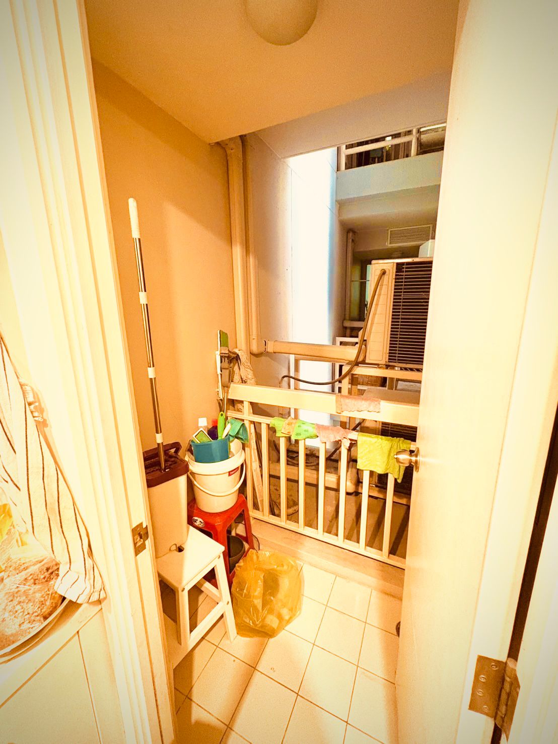 1-Bed 1-Bath 58 sqm Condo at Manhattan Chidlom Near BTS Chit Lom for Sale 6.8M THB