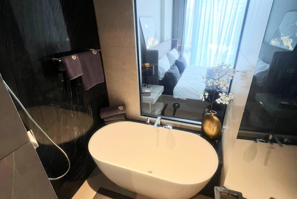 1-Bed 1-Bath 49 sqm Condo at THE RESERVE 61 HIDEAWAY near BTS Ekkamai for Rent 55K THB