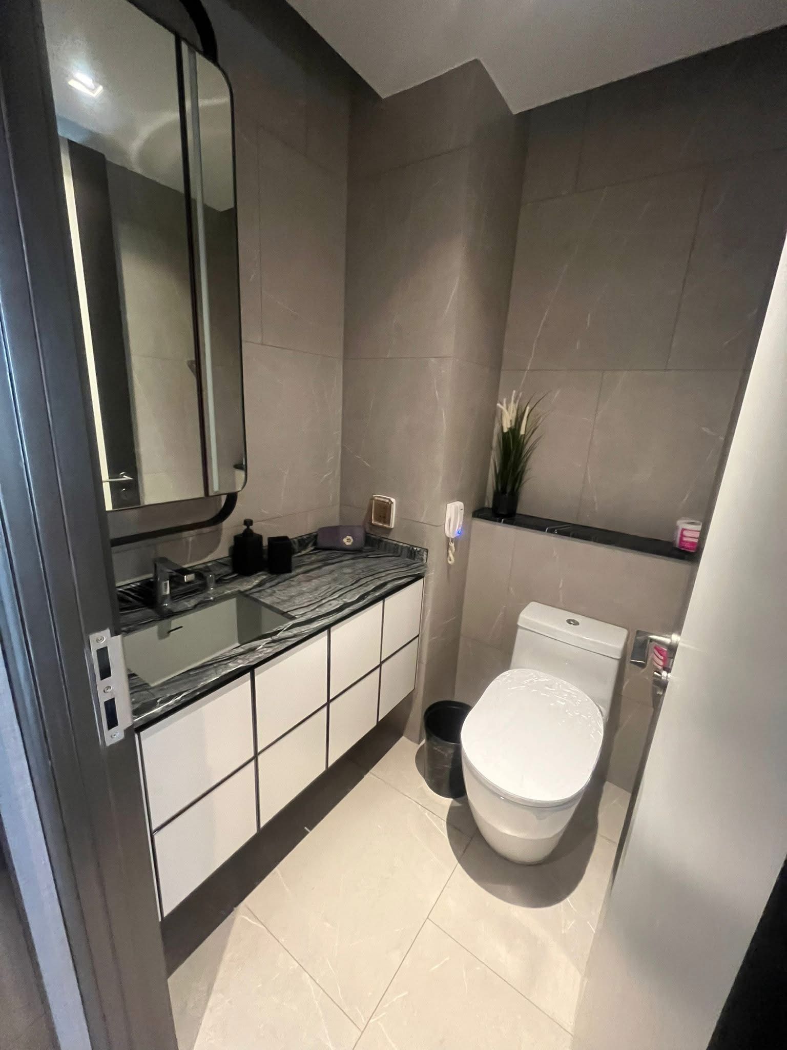 1-Bed 1-Bath 49 sqm Condo at THE RESERVE 61 HIDEAWAY near BTS Ekkamai for Rent 55K THB