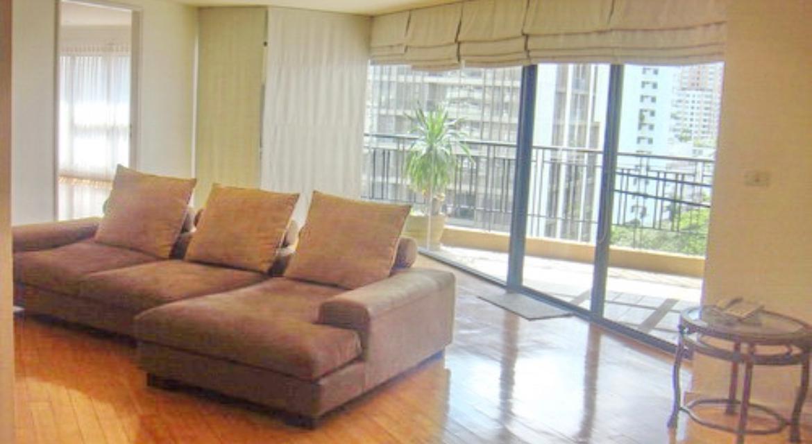 3-Bed 4-Bath 446 sqm Condo at TBI Tower near Phrom Phong BTS for Rent 100K THB