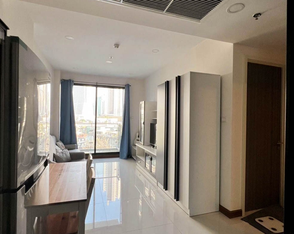 1-Bed 1-Bath 48 sqm Condo at Supalai Premier Charoen Nakhon for Sale 5.5M THB Near BTS Gold Line Charoen Nakhon