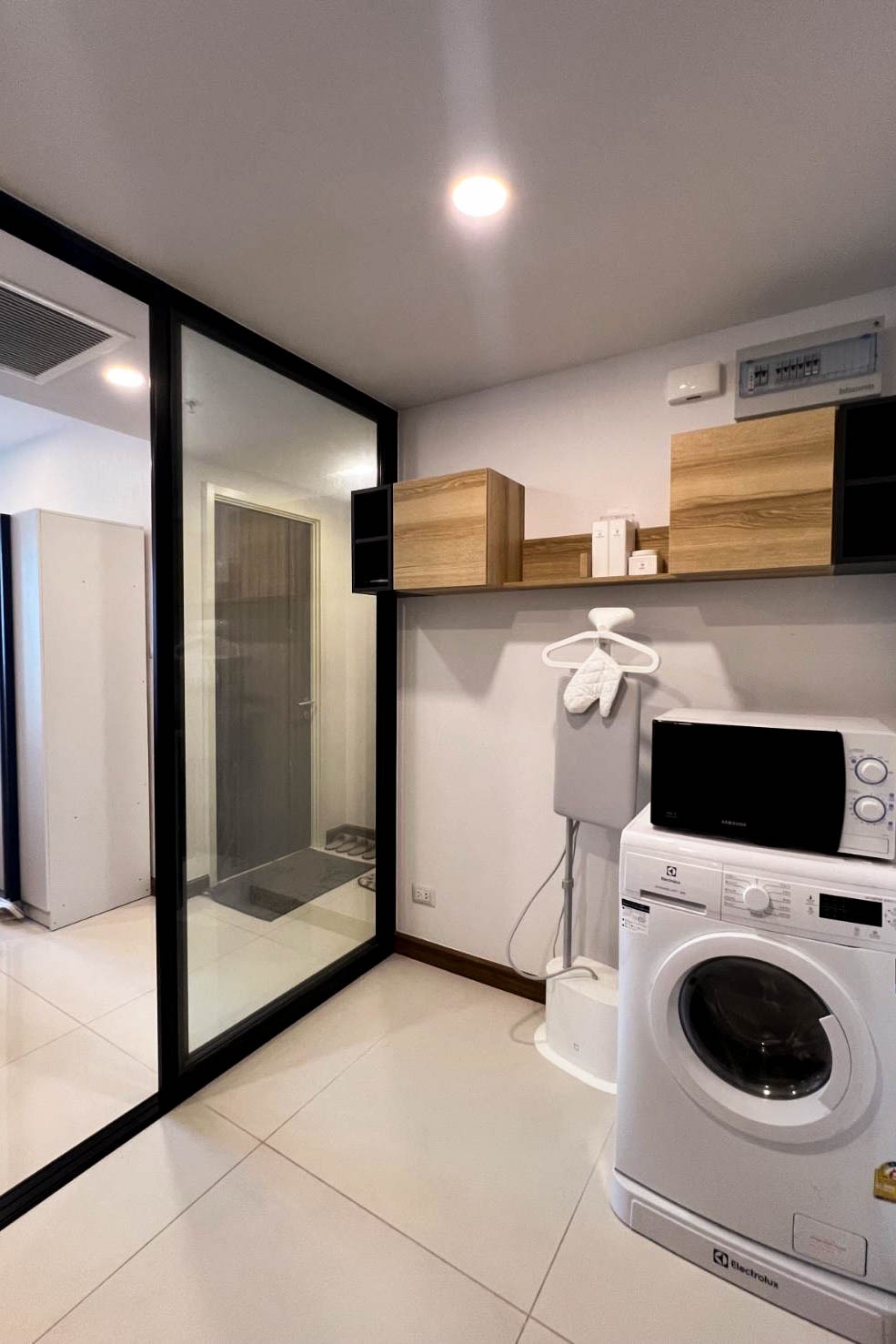 1-Bed 1-Bath 48 sqm Condo at Supalai Premier Charoen Nakhon for Sale 5.5M THB Near BTS Gold Line Charoen Nakhon