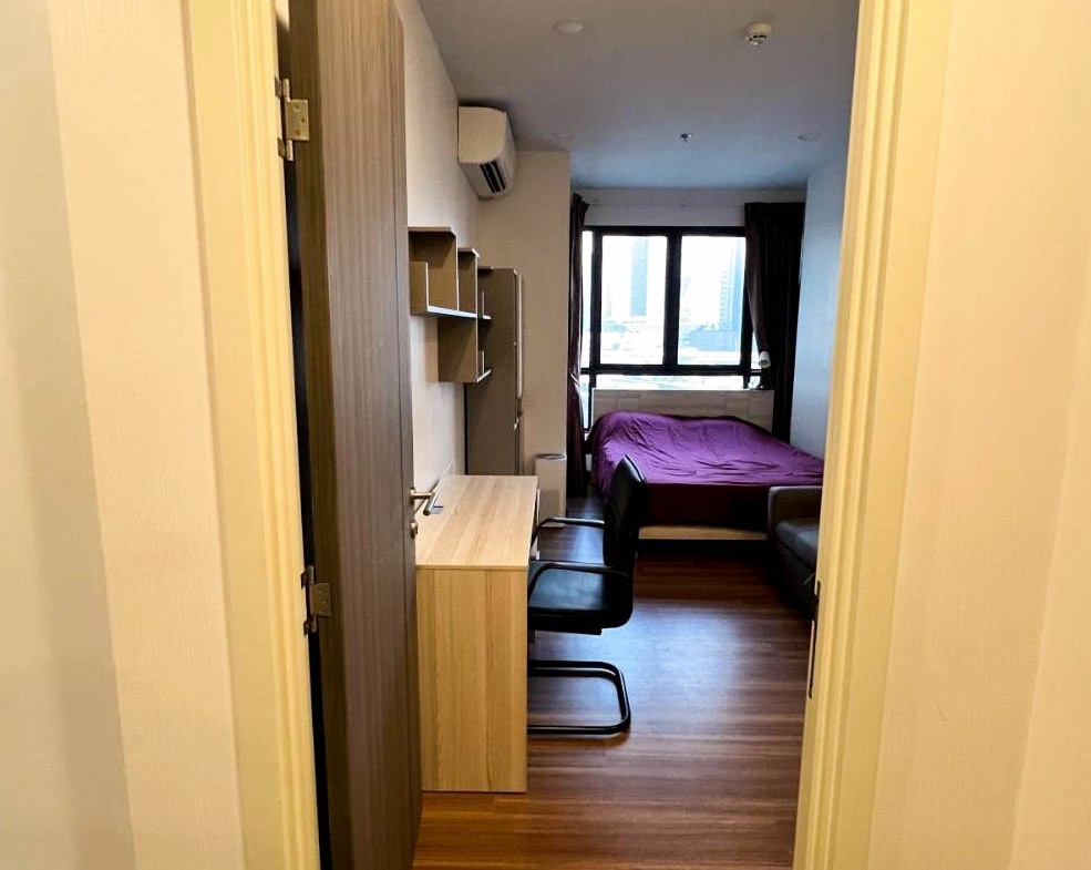 1-Bed 1-Bath 48 sqm Condo at Supalai Premier Charoen Nakhon for Sale 5.5M THB Near BTS Gold Line Charoen Nakhon