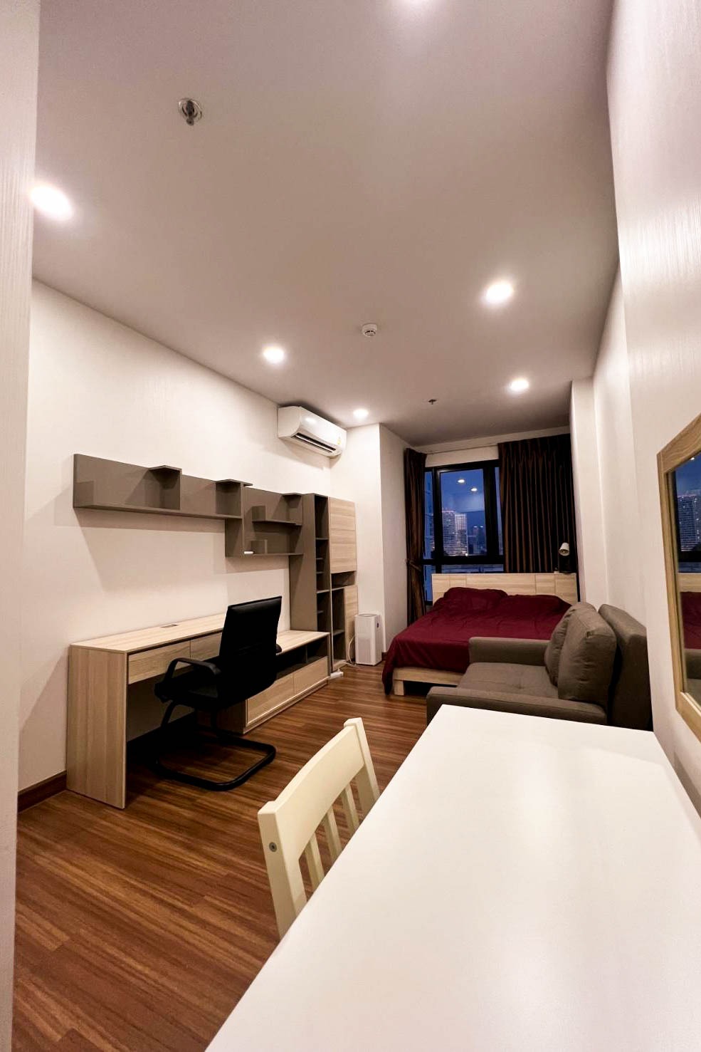 1-Bed 1-Bath 48 sqm Condo at Supalai Premier Charoen Nakhon for Sale 5.5M THB Near BTS Gold Line Charoen Nakhon