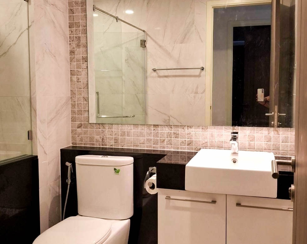 1-Bed 1-Bath 48 sqm Condo at Supalai Premier Charoen Nakhon for Sale 5.5M THB Near BTS Gold Line Charoen Nakhon