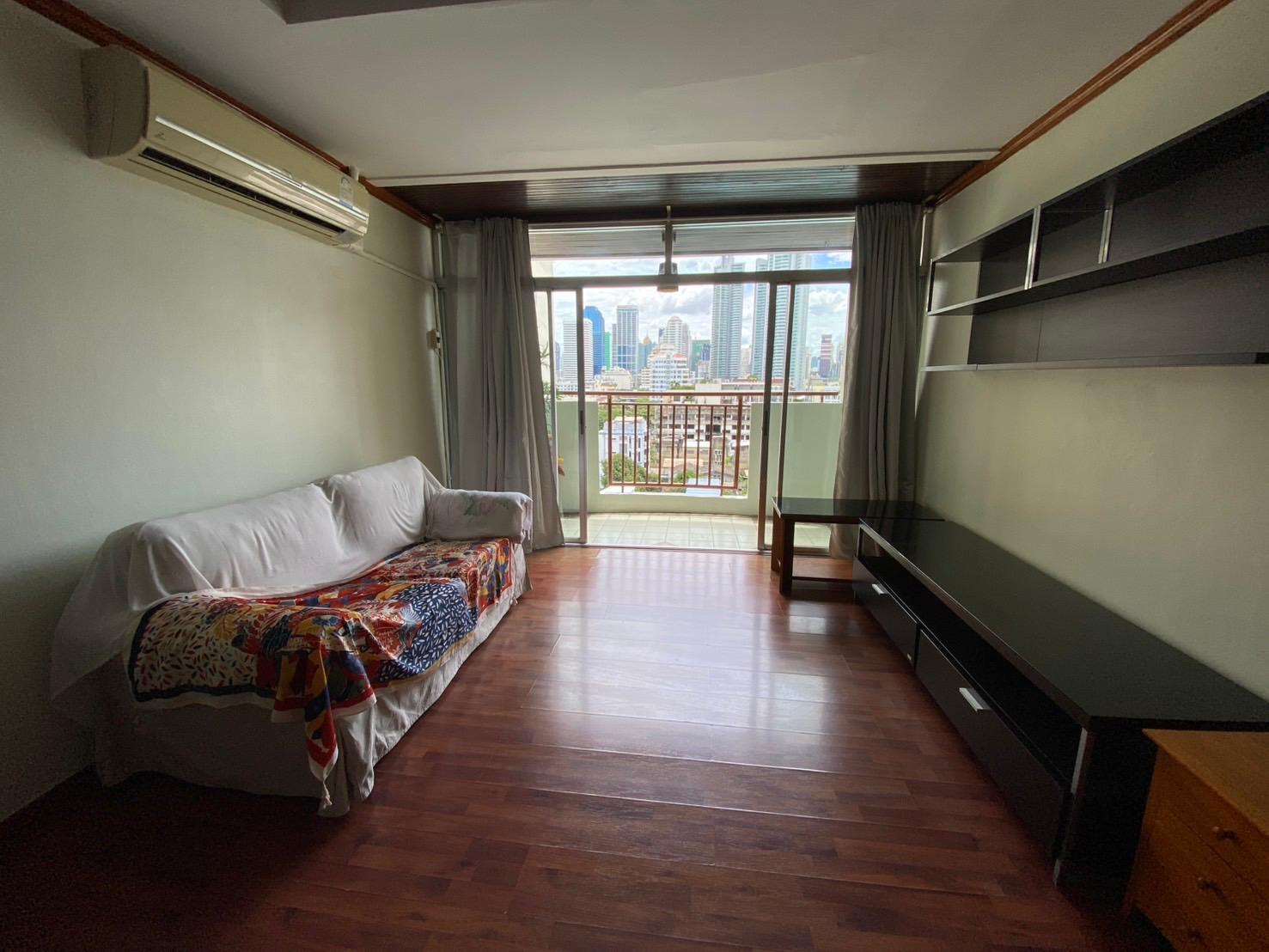 1-Bed 1-Bath 58 sqm Monterey Place Condo Near MRT Queen Sirikit for Rent 20K THB